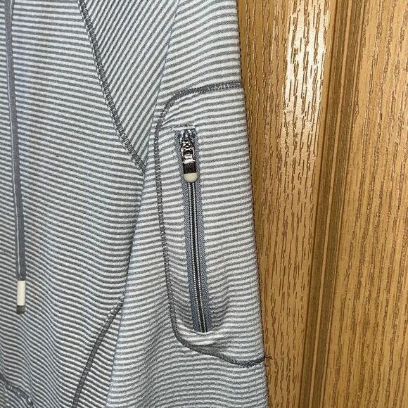 Athleta Heavenly Heights Hoodie Light Gray Size Small - Picture 5 of 8